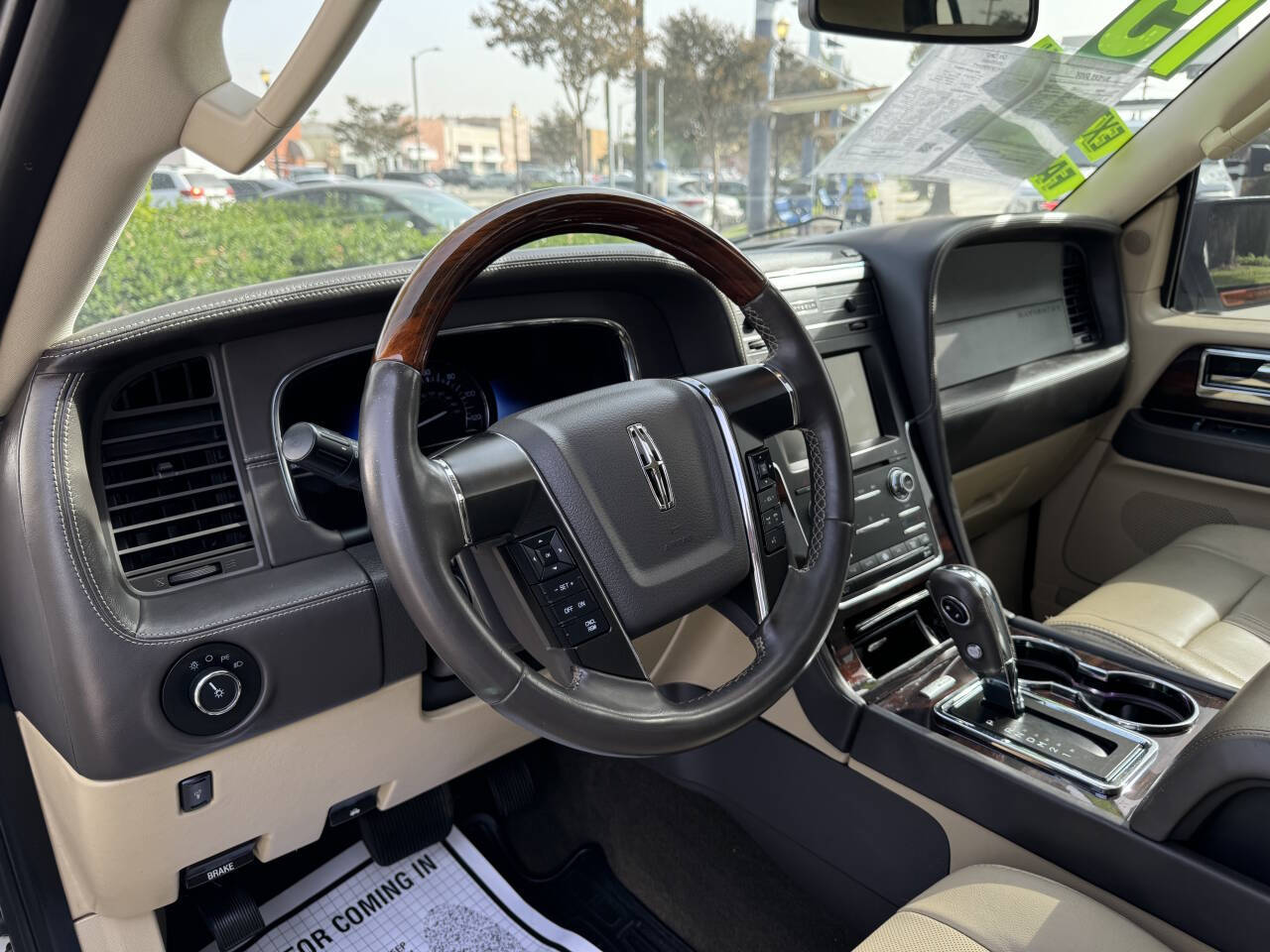 2015 Lincoln Navigator for sale at Got Cars in Downey, CA