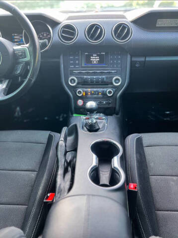 2015 Ford Mustang V6