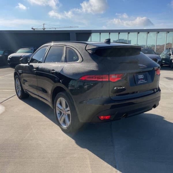 2019 Jaguar F-Pace R-Sport photo 8