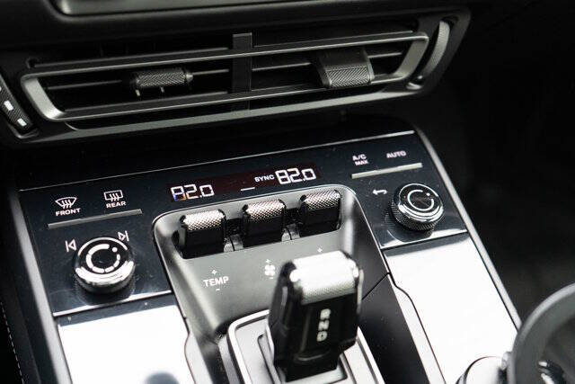 2022 Porsche 911 Carrera 4 GTS