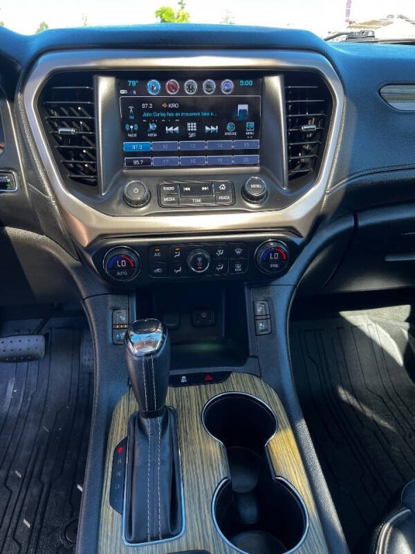 2018 GMC Acadia Denali