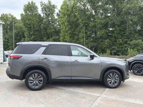 2023 Nissan Pathfinder S