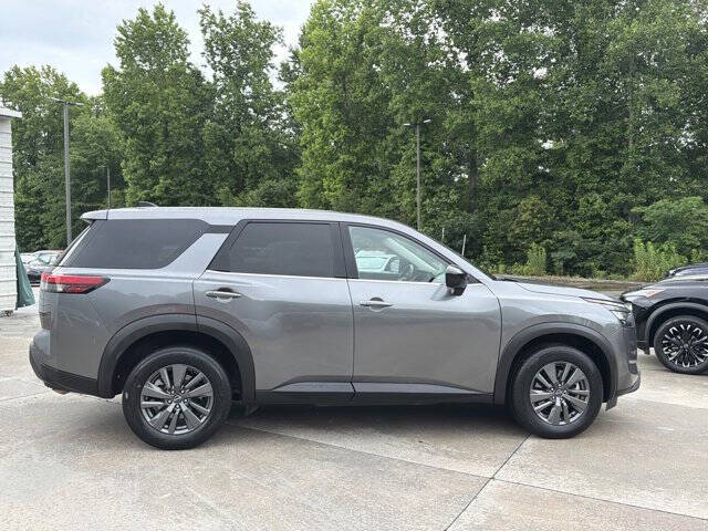 2023 Nissan Pathfinder S