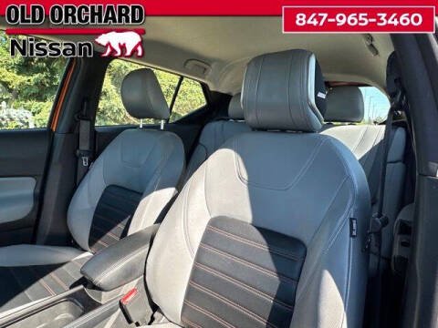 2022 Nissan Kicks SR