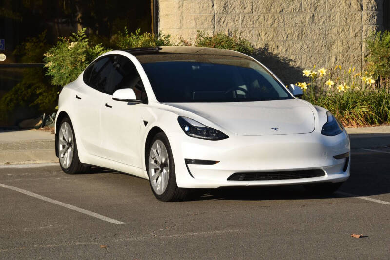 2021 Tesla Model 3 Base photo 16