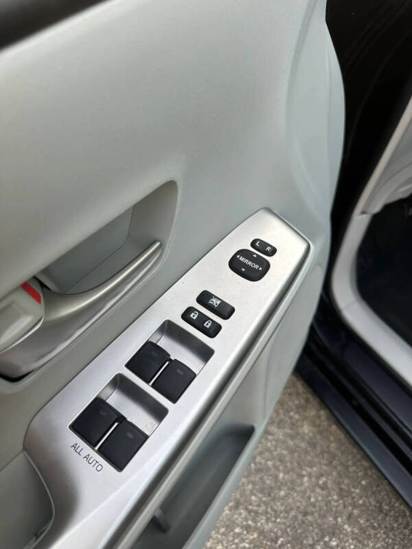 2013 Toyota Prius v Three