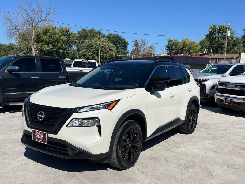 2023 Nissan Rogue SV's photo