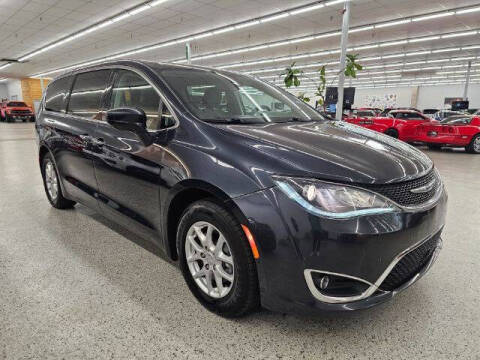 2020 Chrysler Pacifica Touring