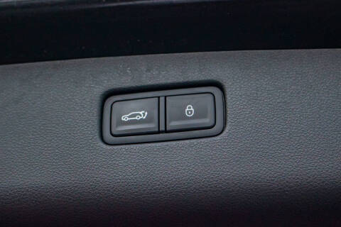 2025 Genesis GV70 2.5T Standard