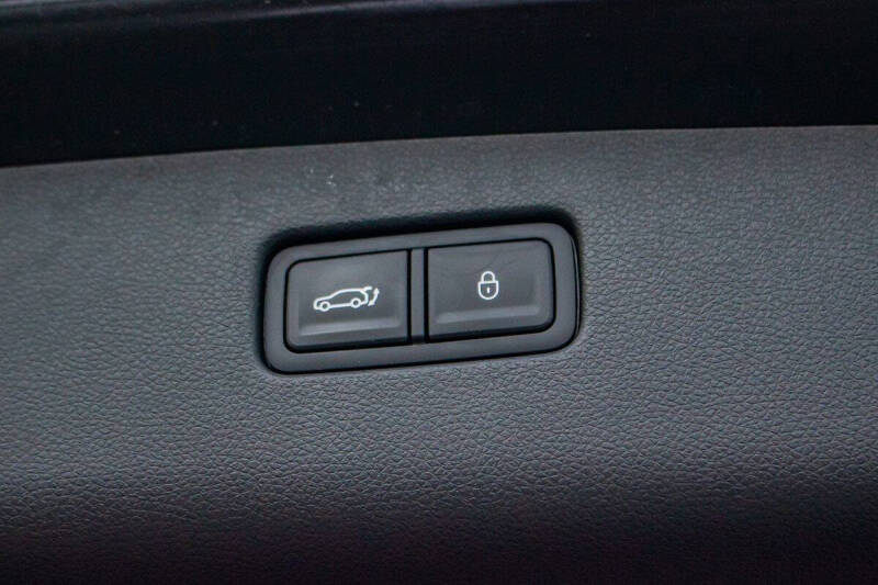 2025 Genesis GV70 2.5T Standard