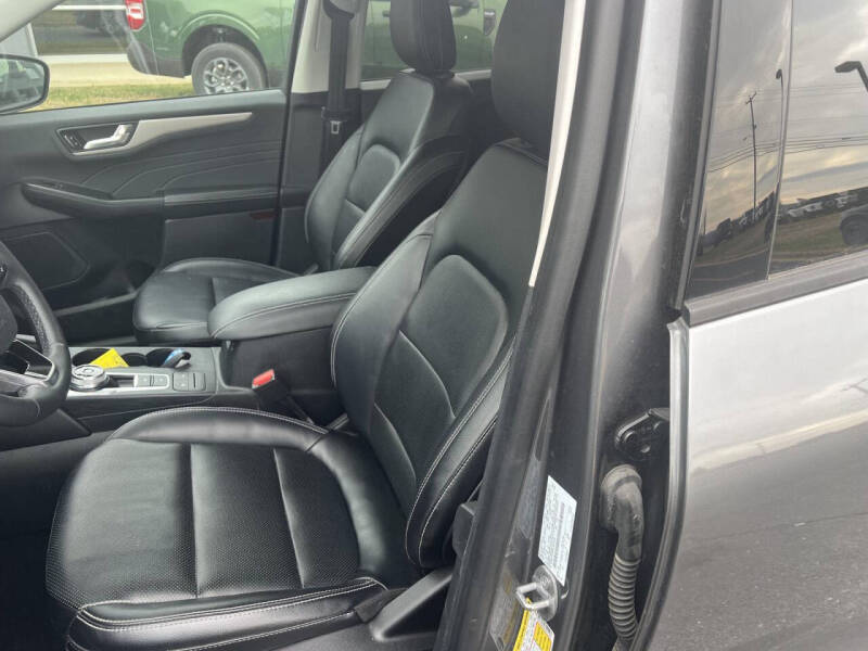 2022 Ford Escape SEL