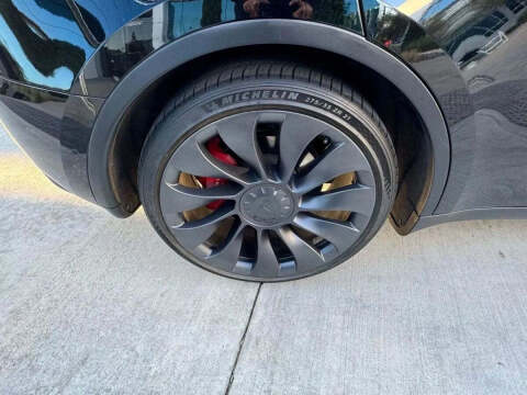 2023 Tesla Model Y Performance