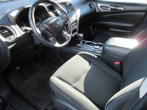 2019 Nissan Pathfinder SV