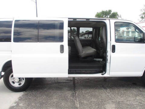 2017 Chevrolet Express LT 3500