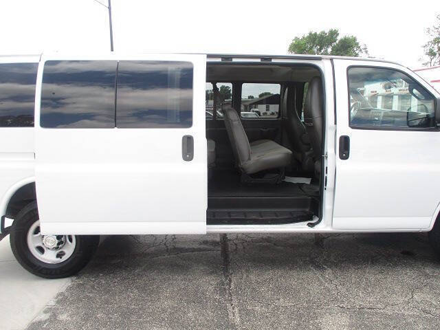 2017 Chevrolet Express LT 3500
