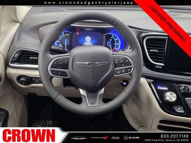 2024 Chrysler Pacifica Plug-In Hybrid Select