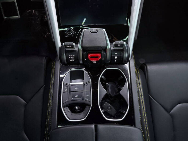 2022 Lamborghini Urus