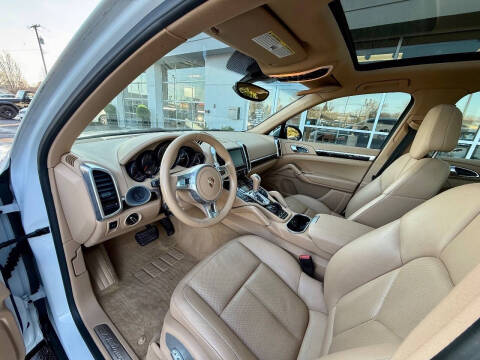 2014 Porsche Cayenne Platinum