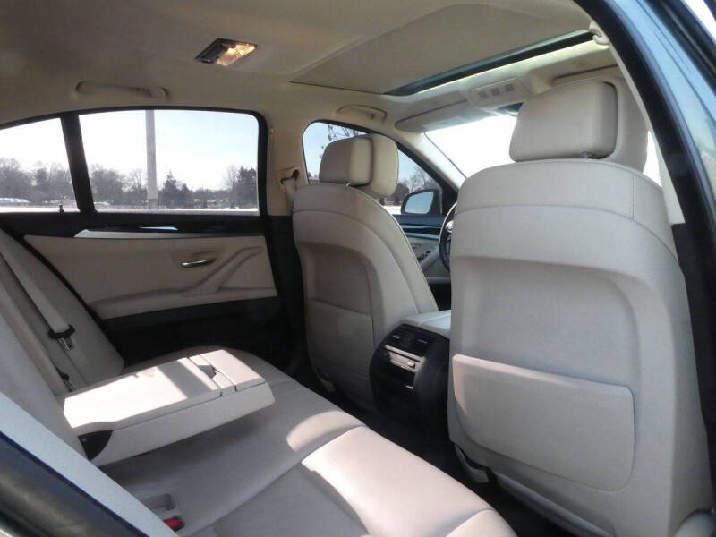 2012 BMW 5 Series 528i xDrive