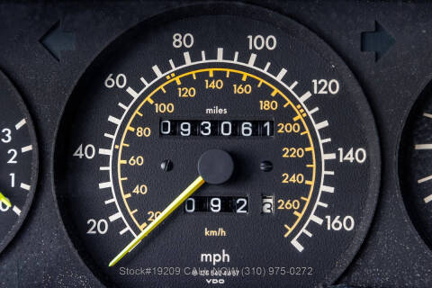 1987 Mercedes-Benz 560-Class 560 SL