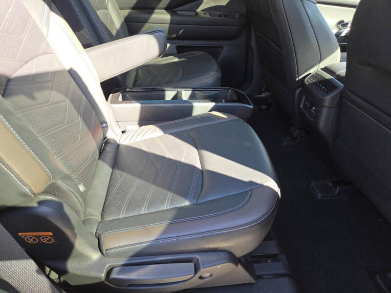 2022 Nissan Pathfinder Platinum