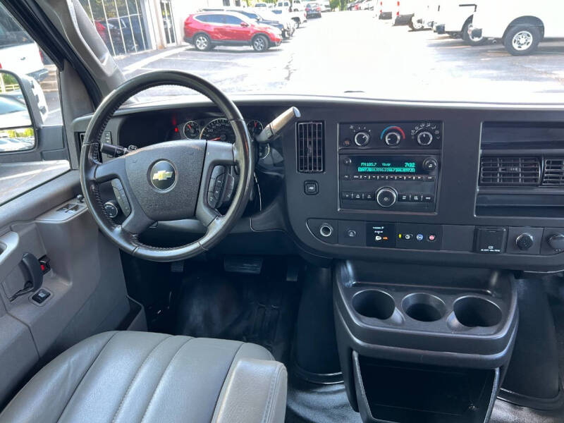 2022 Chevrolet Express 2500