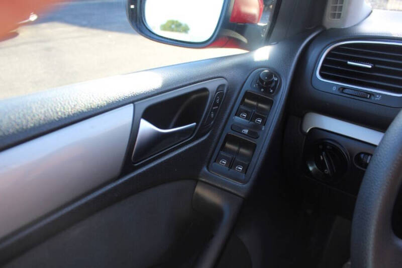 2011 Volkswagen Golf 2.5L PZEV