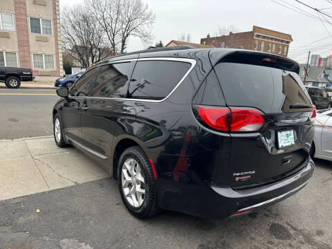 2017 Chrysler Pacifica