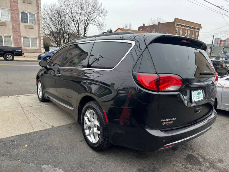 2017 Chrysler Pacifica