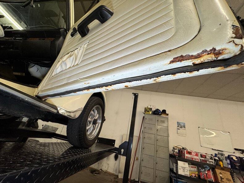 1977 Volkswagen Super Beetle