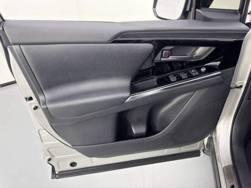 2023 Toyota bZ4X Limited