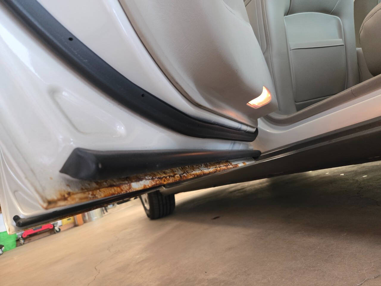 2002 Cadillac DeVille 79