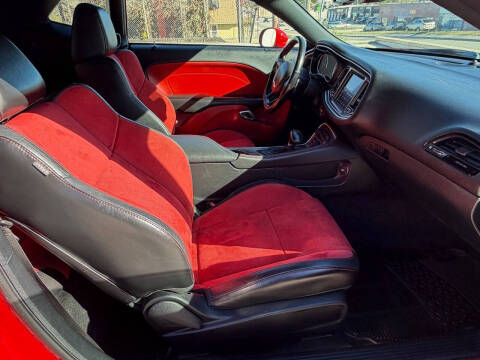 2018 Dodge Challenger R/T Plus Shaker