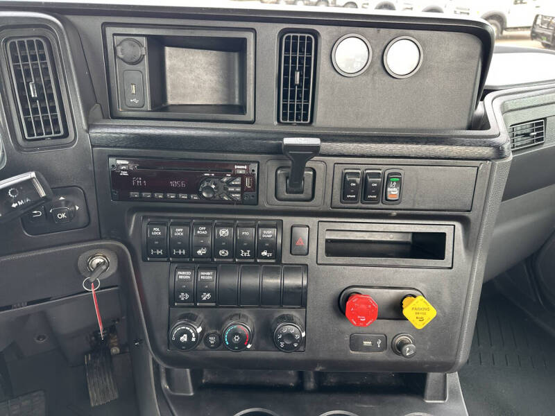 2021 International RH613