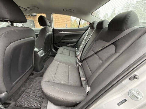 2020 Hyundai Elantra SE