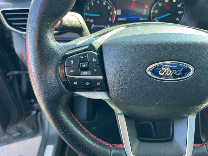 2023 Ford Explorer ST-Line