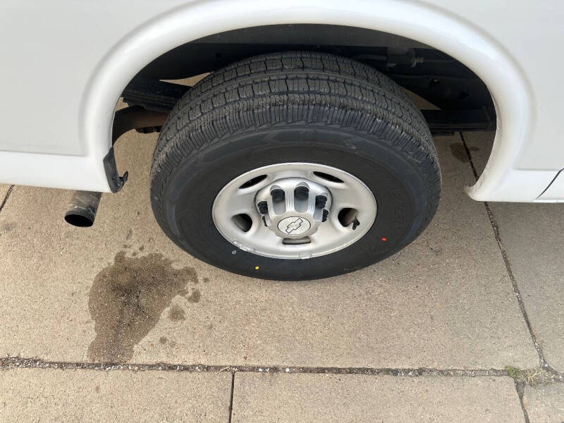 2017 Chevrolet Express LS 2500