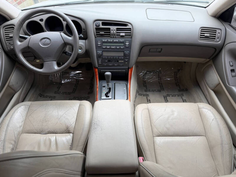 2000 Lexus GS 300