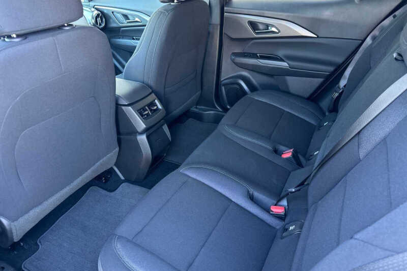 2026 Chevrolet Equinox EV LT 1