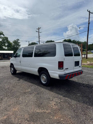 2004 Ford E-Series