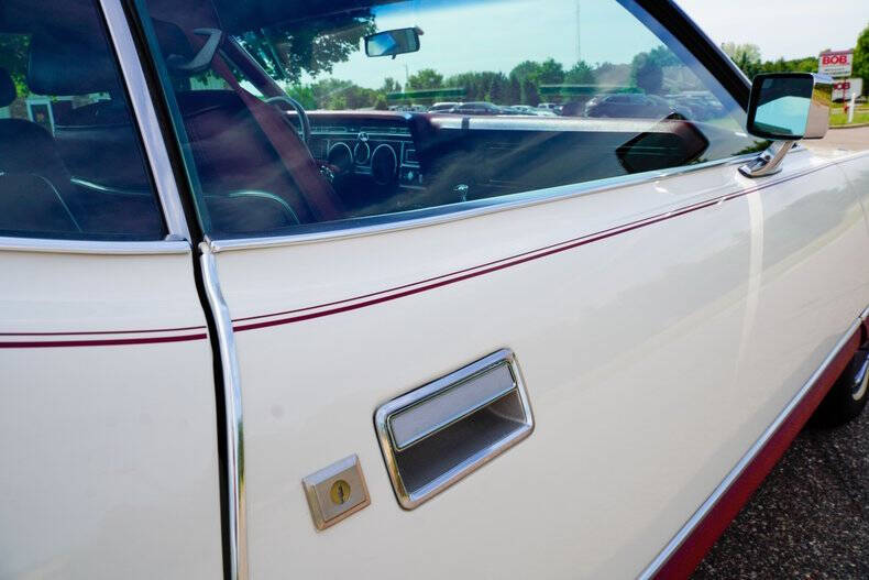 1976 Ford Thunderbird