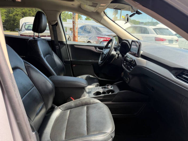 2020 Ford Escape SEL