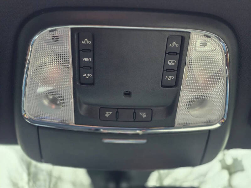 2012 Chrysler 300 Limited