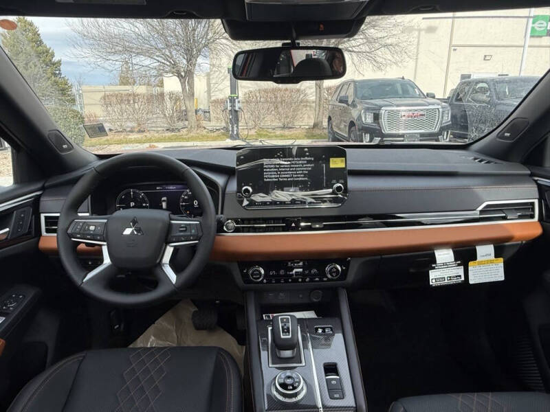 2025 Mitsubishi Outlander PHEV