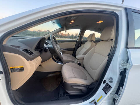 2013 Hyundai Accent GLS