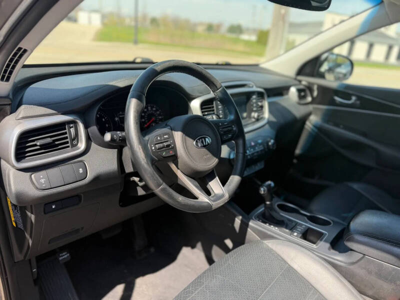 2017 Kia Sorento LX