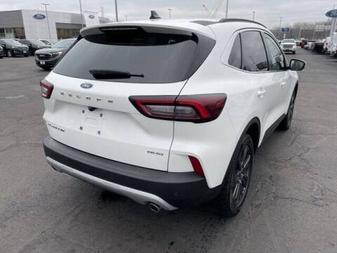 2024 Ford Escape Platinum