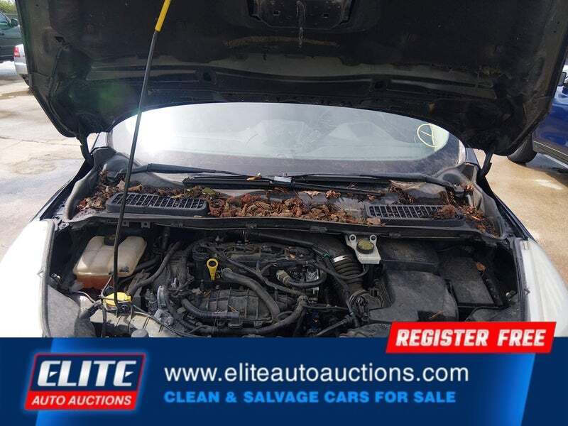 2015 Ford Escape SE