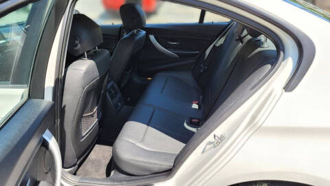 2012 BMW 3 Series 328i