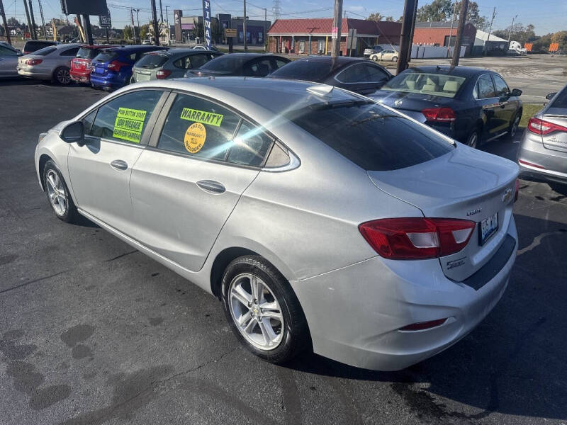 2017 Chevrolet Cruze LT Auto